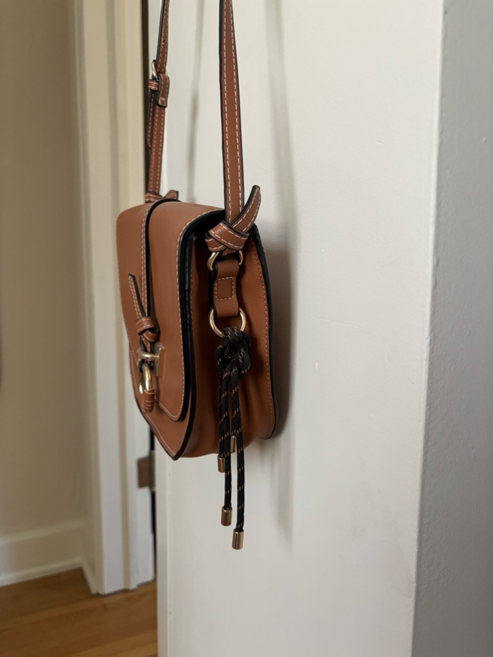 Zara Tan Saddle Crossbody Bag with Gold Ring Detail - Picture 3 of 4